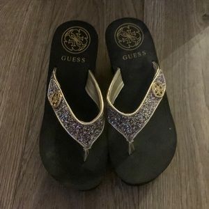 never worn guess sandals